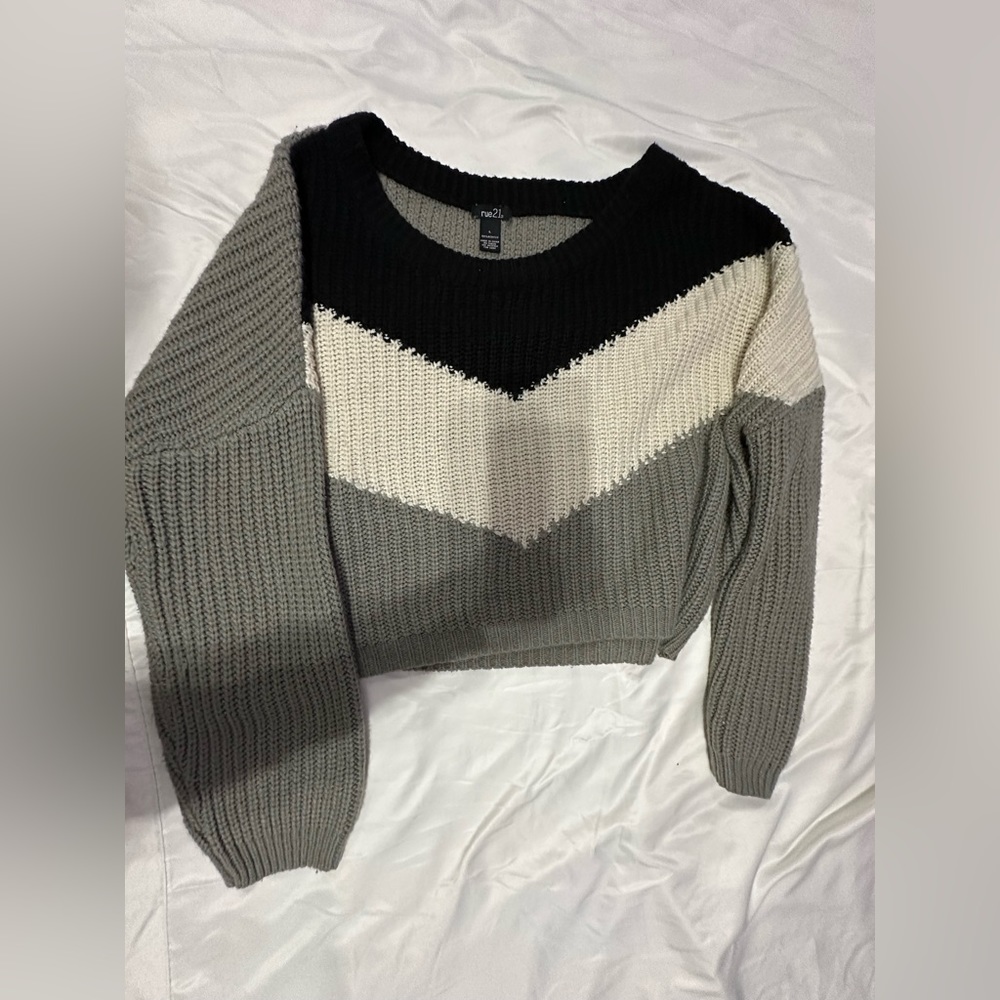 Rue 21 crop top sweater